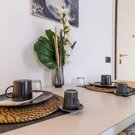 Parrot House - Casa In Centro A Apartment Parma